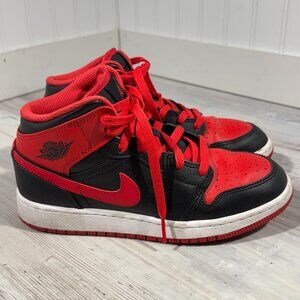 Nike Air Jordan 1 Mid Shoes‎ Youth Size 4.5Y Black Red Alternate Red Sneakers